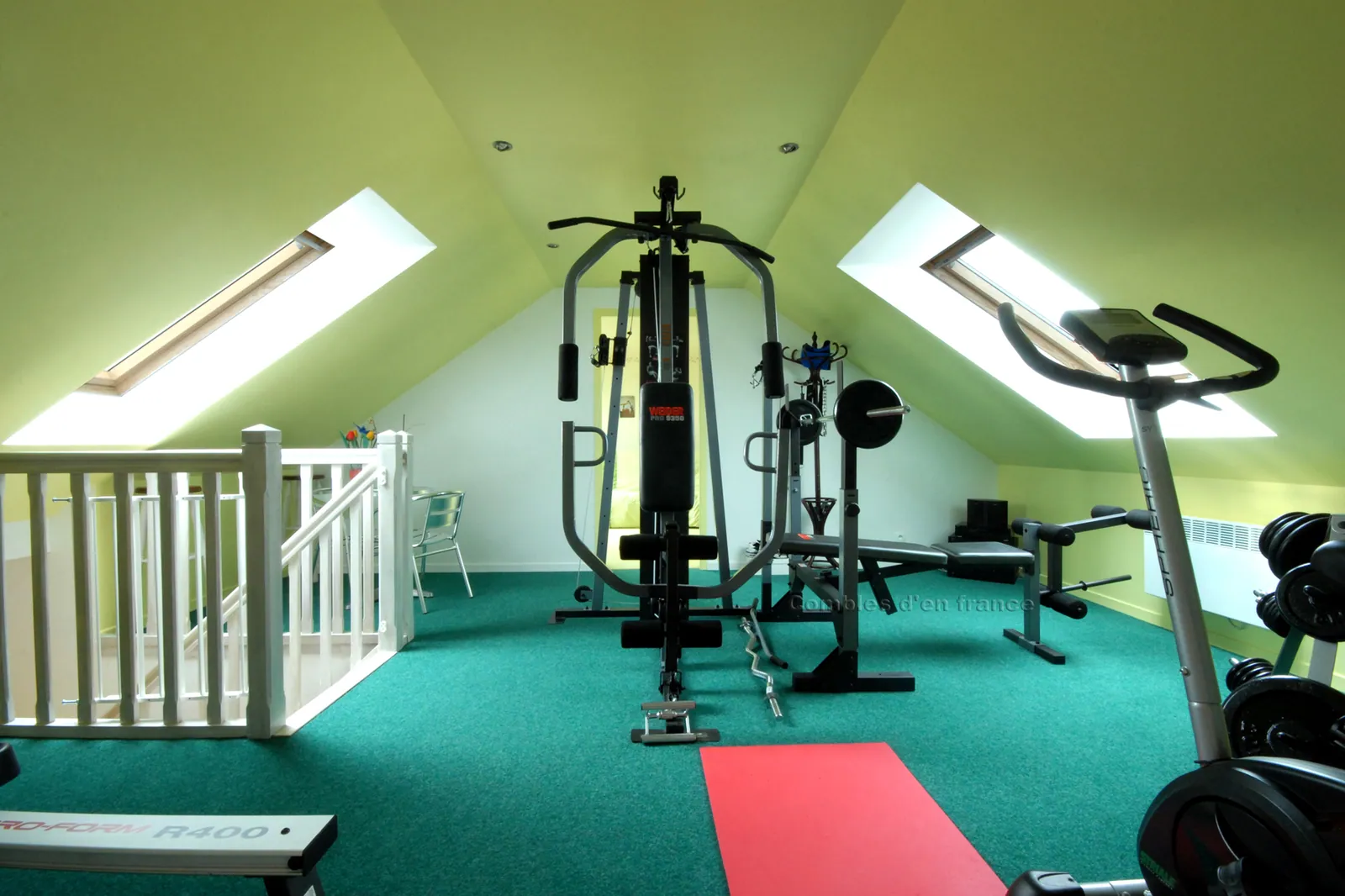 Combles aménagés en salle de sport à Troyes