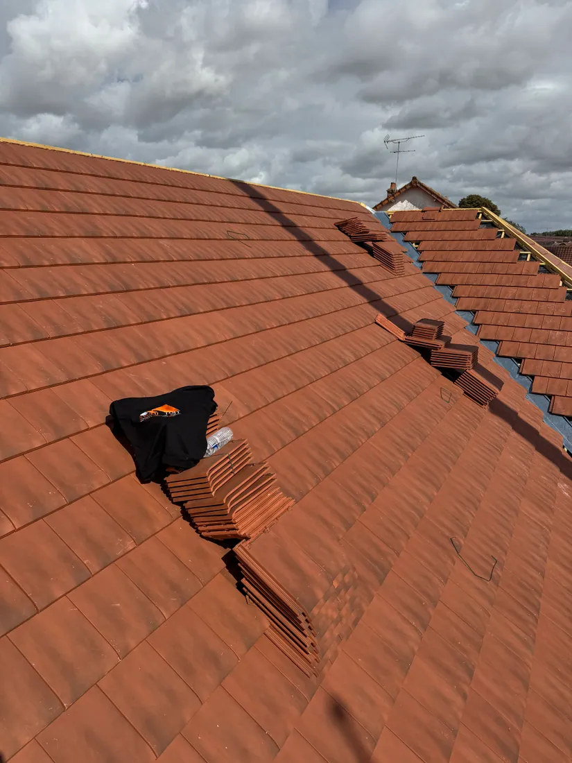 Rénovation de couverture en tuiles terre cuite à Troyes