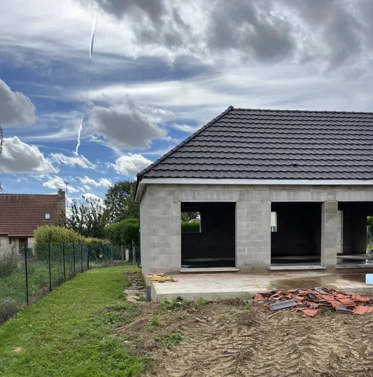Charpente traditionnelle vs industrielle : comment choisir ?